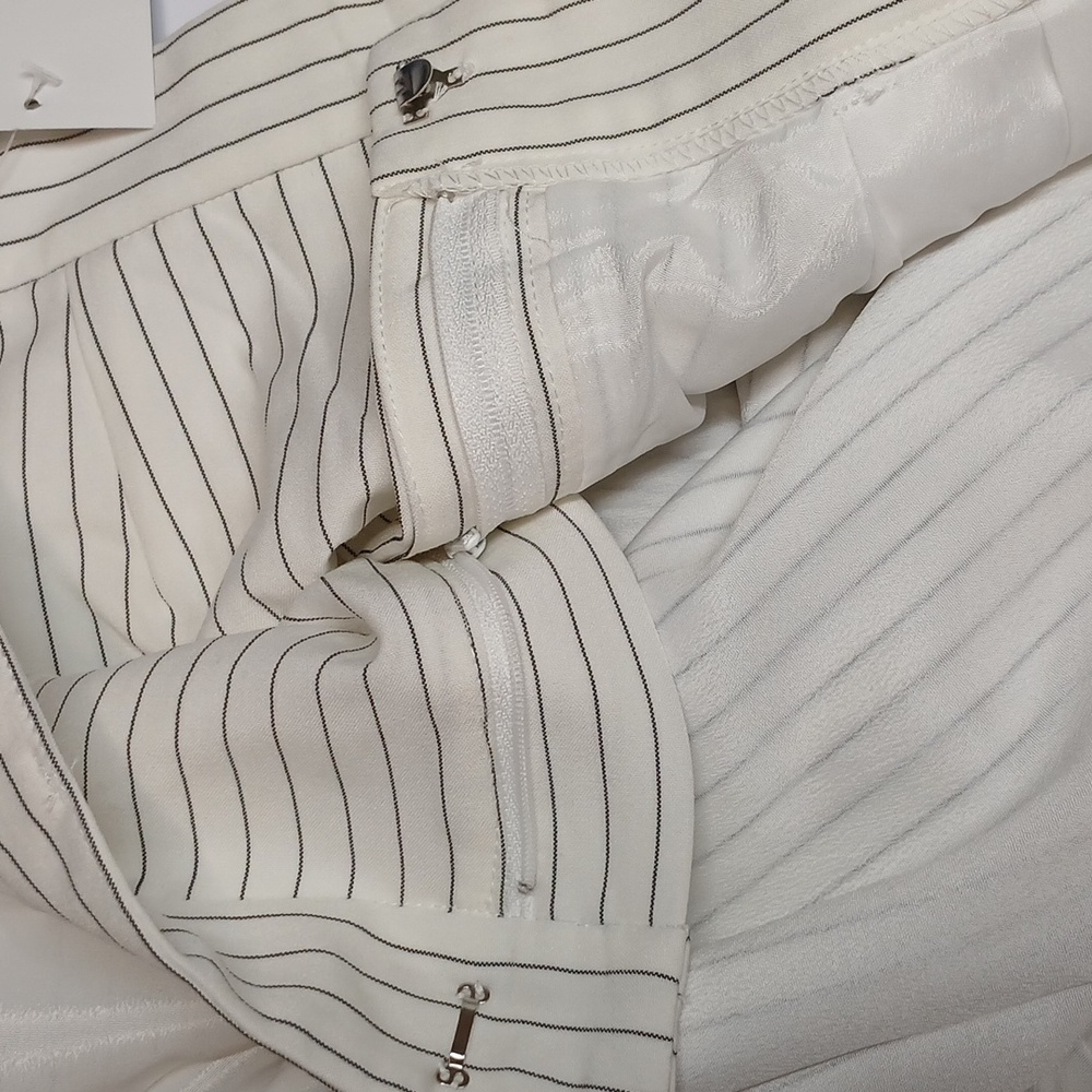 Forever 21 White Pinstripe Wide-Leg Pants – Size XL – NWT - Picture 13 of 13